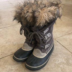 Sorel Joan of Arctic Quarry/Bone Boots Like New